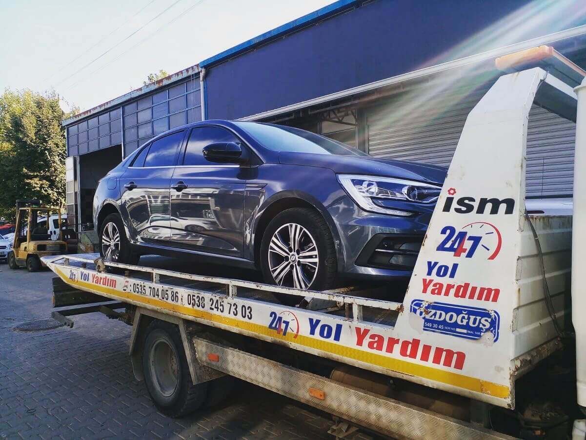 Motor Arızasında Yolda Kaldınız: İnegöl Oto Kurtarıcı Ne Yapar?